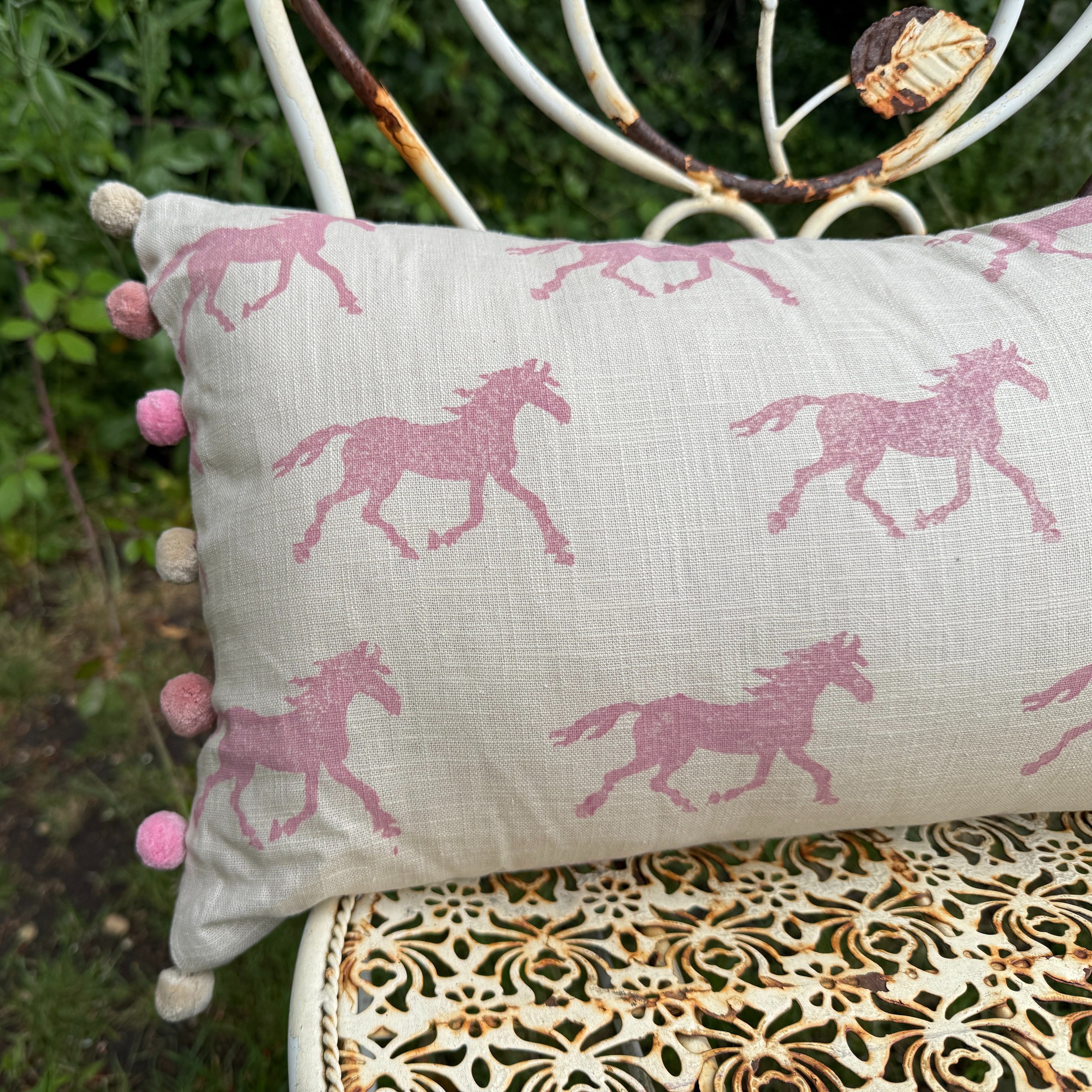 Trotting Pony - Pink Pom Poms
